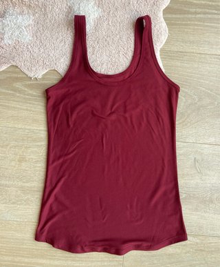 Camiseta tirantes burdeos No Boundaries