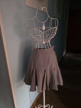Conjunto Falda y Camisa Gris
