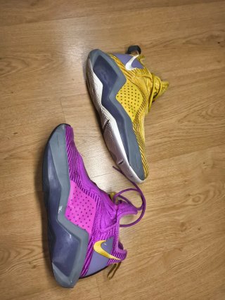 Nike LeBron Soldier 14 Morado/Amarillo