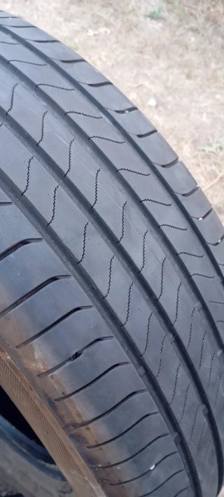 Bridgestone 215/65 R16 102H Neumático pareja
