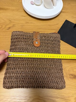 Bolso bandolera rafia trenzado marrón