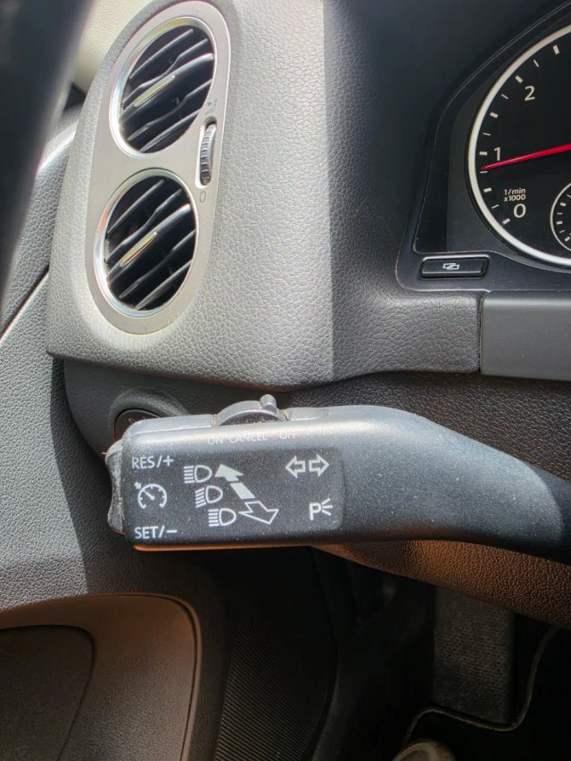 VOLKSWAGEN TIGUAN R LINE DSG 140CV