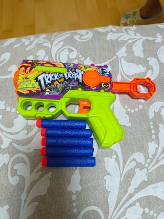Pistola de Juguete con 5 Balas.
