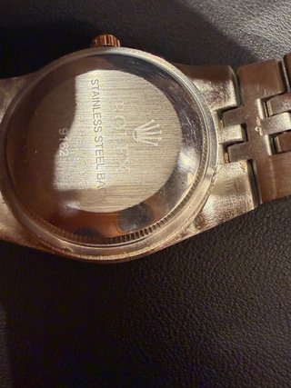 Reloj Elegante 2025