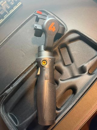 GoPro Hero11 Black e Gimbal Hohem iSteady Pro 4