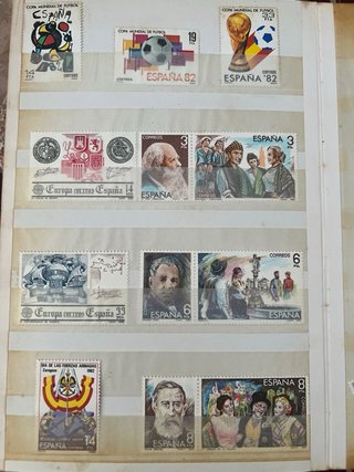 Gran colección de sellos de España y extranjeros