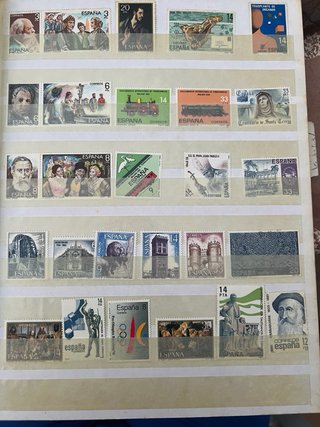 Gran colección de sellos de España y extranjeros