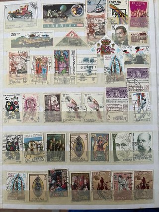 Gran colección de sellos de España y extranjeros