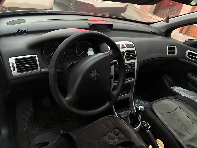 Peugeot 307 - foto 1
