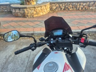 Honda CB500F Naked Blanca y Negra