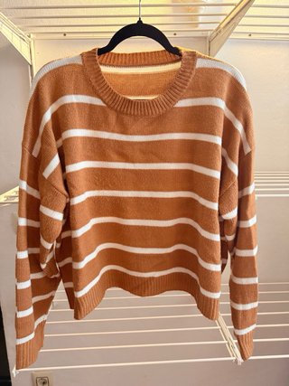 Jersey SHEIN Rayas Camel y Blanco Talla XL