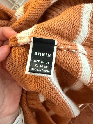 Jersey SHEIN Rayas Camel y Blanco Talla XL
