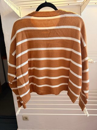 Jersey SHEIN Rayas Camel y Blanco Talla XL