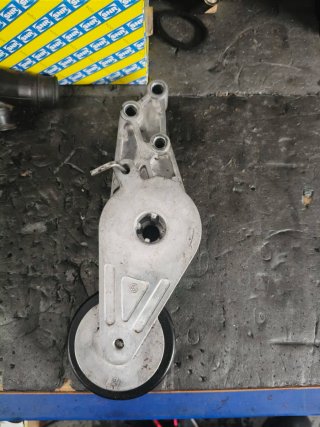 Tensor Correa Auxiliar VAG