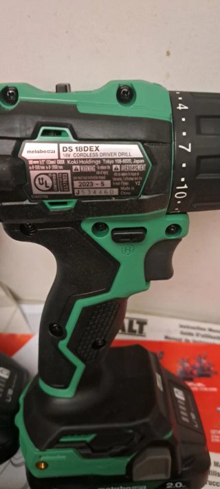 2 Atornilladores Metabo Brushless + Cargador