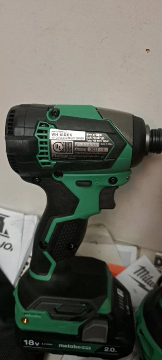 2 Atornilladores Metabo Brushless + Cargador