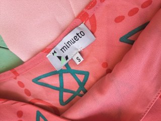 Top asimétrico Minueto estampado