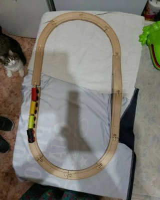Tren de madera con vagones