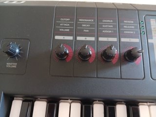 Yamaha MX 61 Teclado Sintetizador