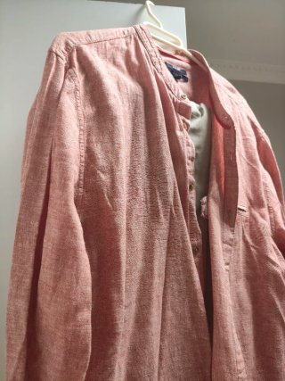 Conjunto blusa y pantalón Kiabi rosa y beige
