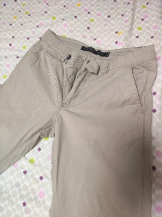 Conjunto blusa y pantalón Kiabi rosa y beige