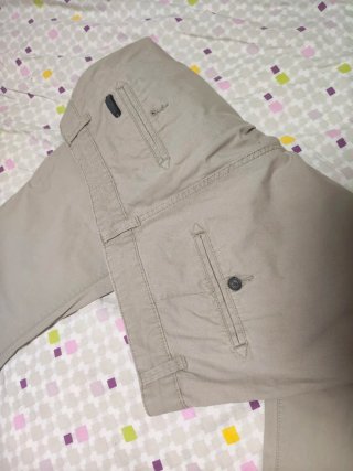 Conjunto blusa y pantalón Kiabi rosa y beige