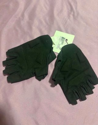 Guantes sin dedos negros