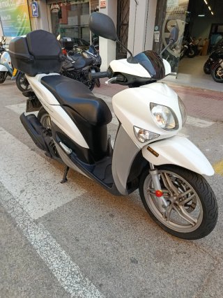 Yamaha Xenter 125cc Scooter