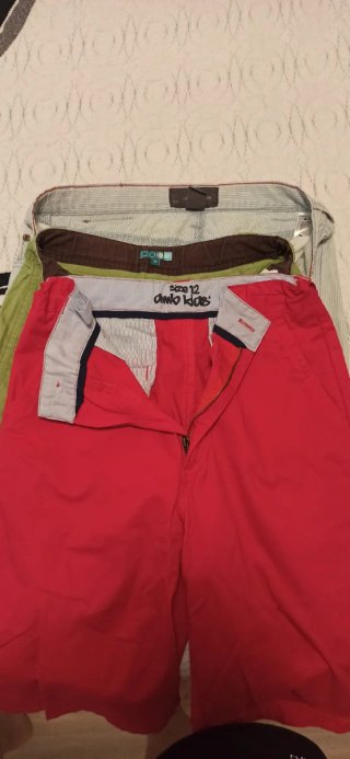 Pantalones cortos de rayas beige