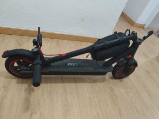 Patinete eléctrico en buen estado