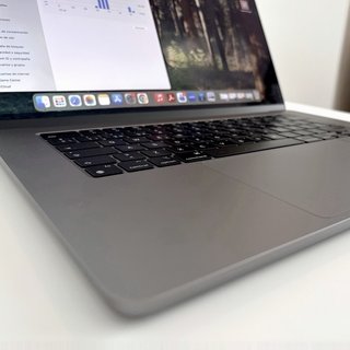 MacBook Air M2 15” 2023 8GB 256GB Gris Espacial