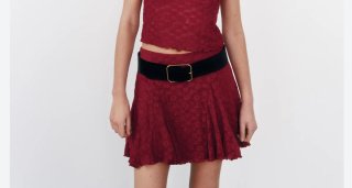Preciosa falda roja sin estrenar