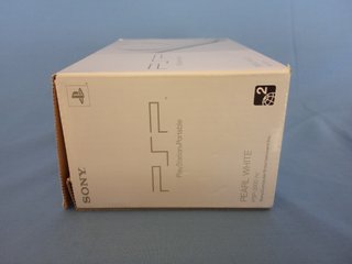 Caja de Consola PSP - Pearl White - Japón, 2008