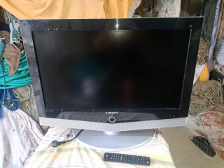 Televisor Samsung gris
