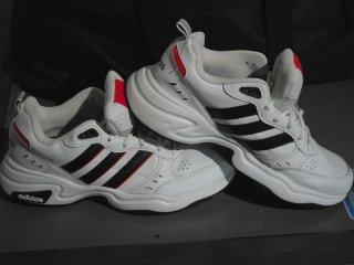 Zapatillas Adidas Strutter Talla 42