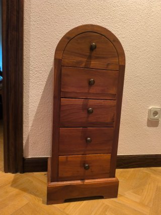 Cajonera de madera con 5 cajones
