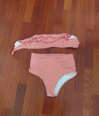 Bikini de cintura alta a rayas