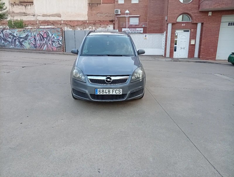 Opel Zafira 2006 - foto 1
