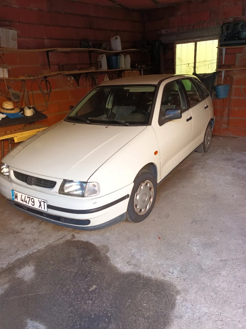 SEAT Ibiza 1999 - foto 1
