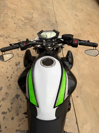 Kawasaki Z800E A2 Negra/Blanca