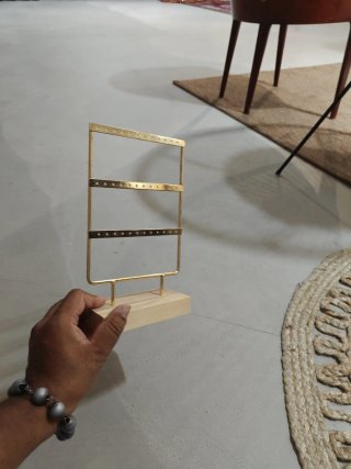Expositor Joyas Dorado Base Madera