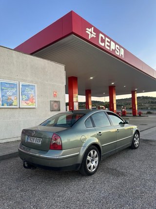 Volkswagen Passat Highline 1.9TDI 130cv 2002