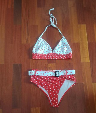 Bikini lunares rojo y blanco