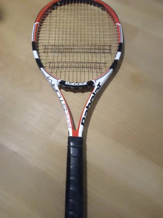 Raqueta de Tenis Babolat.