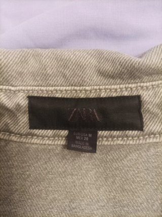 Chaqueta vaquera Zara verde oliva