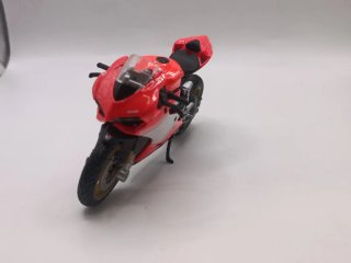 Modellino Moto Ducati 1:18