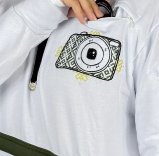 Sudadera de viaje con múltiples bolsillos