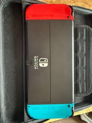 Nintendo Switch OLED Edizione Rossa e Blu