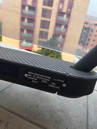 Patinete Xiaomi Mi Electric Scooter Essentia