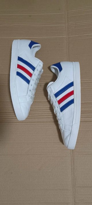 Zapatillas Adidas Blancas y Azules